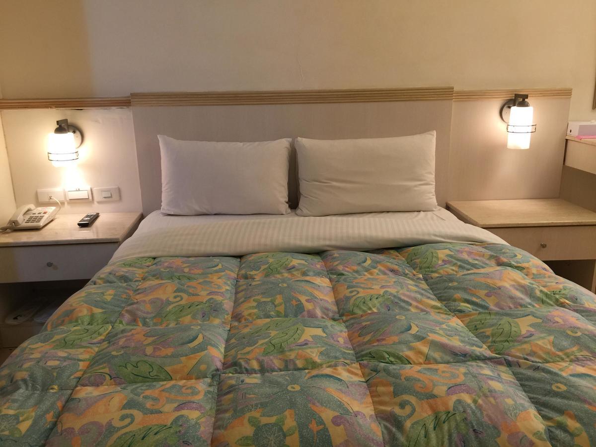 Goshen Hotel Kaohsiung Buitenkant foto