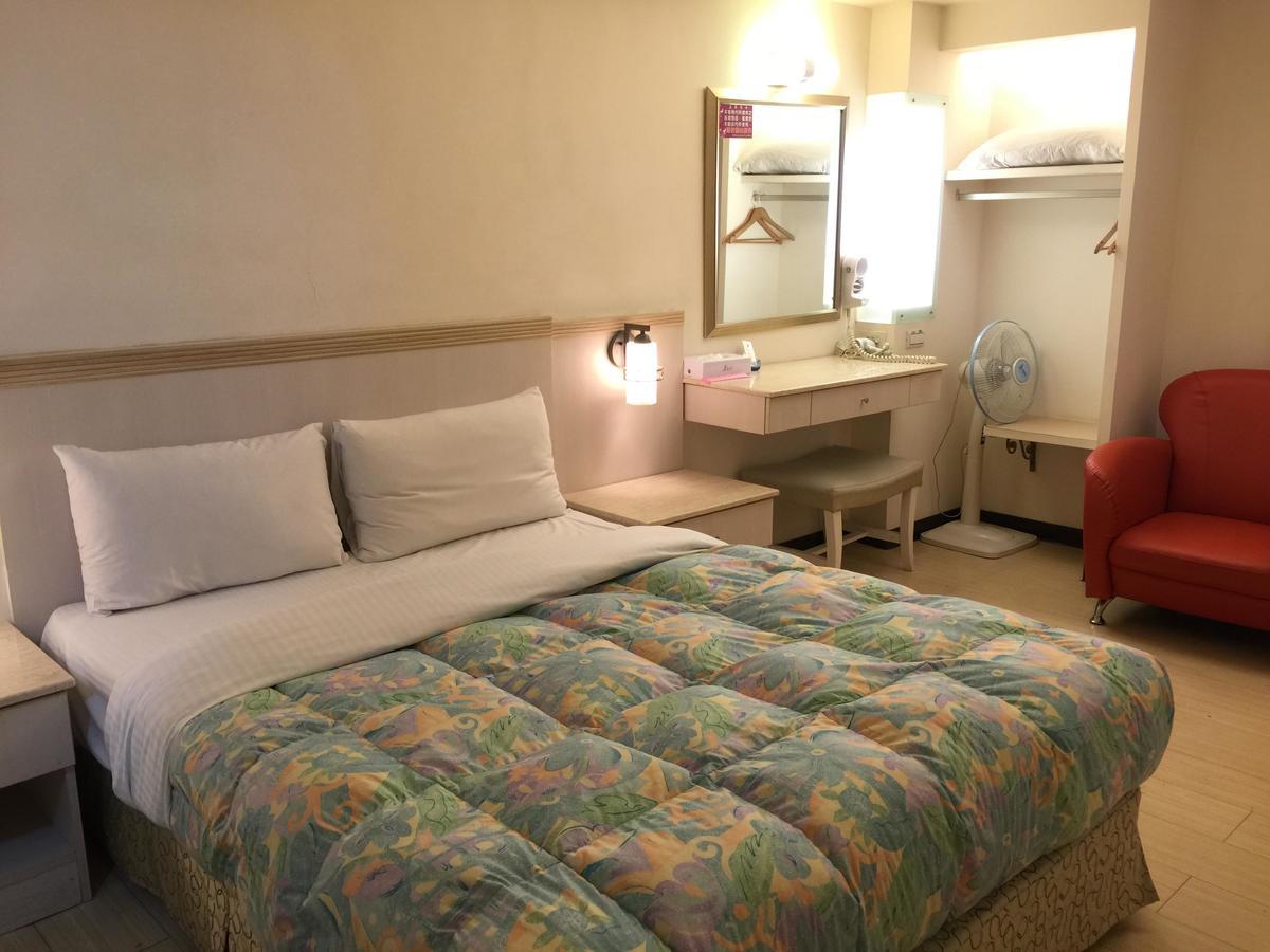 Goshen Hotel Kaohsiung Buitenkant foto